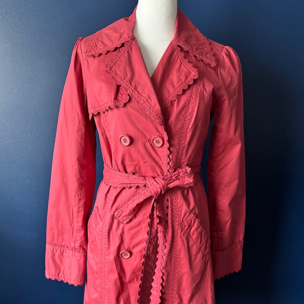 ANTHROPOLOGIE Sitwell Coral Trench Coat | Scalloped Details | Size 6